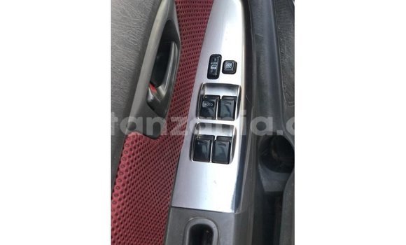 Nunua Imported Toyota Hilux Nyeupe Gari ndani ya Import - Dubai nchini Arusha Nunua Imported Toyota Hilux Nyeupe Gari ndani ya Import - Dubai nchini Arusha