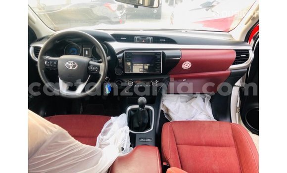 Buy Import Toyota Hilux White Car in Import - Dubai in Arusha Buy Import Toyota Hilux White Car in Import - Dubai in Arusha