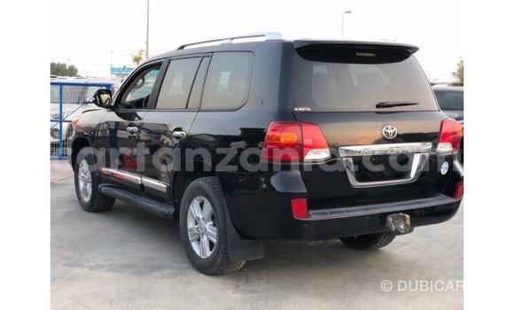 Nunua Imported Toyota Land Cruiser Nyeusi Gari ndani ya Import - Dubai nchini Arusha Nunua Imported Toyota Land Cruiser Nyeusi Gari ndani ya Import - Dubai nchini Arusha