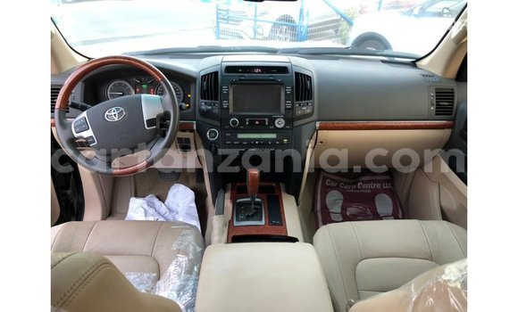 Nunua Imported Toyota Land Cruiser Nyeusi Gari ndani ya Import - Dubai nchini Arusha Nunua Imported Toyota Land Cruiser Nyeusi Gari ndani ya Import - Dubai nchini Arusha