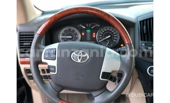 Nunua Imported Toyota Land Cruiser Nyeusi Gari ndani ya Import - Dubai nchini Arusha Nunua Imported Toyota Land Cruiser Nyeusi Gari ndani ya Import - Dubai nchini Arusha