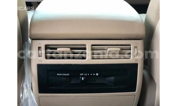 Nunua Imported Toyota Land Cruiser Nyeusi Gari ndani ya Import - Dubai nchini Arusha Nunua Imported Toyota Land Cruiser Nyeusi Gari ndani ya Import - Dubai nchini Arusha