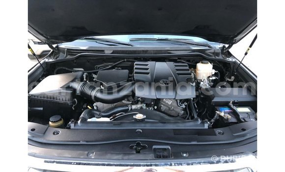 Nunua Imported Toyota Land Cruiser Nyeusi Gari ndani ya Import - Dubai nchini Arusha Nunua Imported Toyota Land Cruiser Nyeusi Gari ndani ya Import - Dubai nchini Arusha