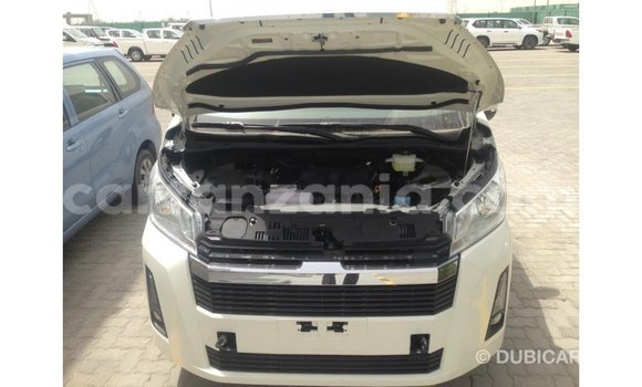 Buy Import Toyota Hiace White Car in Import - Dubai in Arusha Buy Import Toyota Hiace White Car in Import - Dubai in Arusha