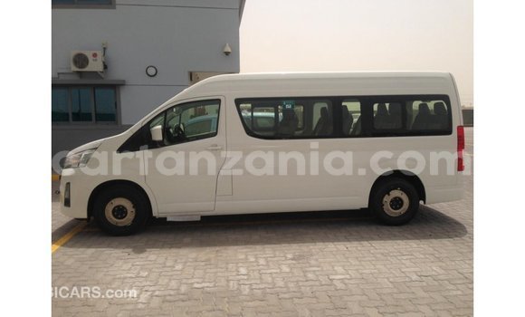 Buy Import Toyota Hiace White Car in Import - Dubai in Arusha Buy Import Toyota Hiace White Car in Import - Dubai in Arusha