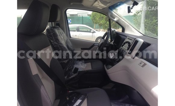 Buy Import Toyota Hiace White Car in Import - Dubai in Arusha Buy Import Toyota Hiace White Car in Import - Dubai in Arusha