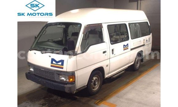 Buy Import Nissan Caravan White Car in Import - Dubai in Arusha Buy Import Nissan Caravan White Car in Import - Dubai in Arusha