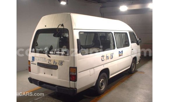 Buy Import Nissan Caravan White Car in Import - Dubai in Arusha Buy Import Nissan Caravan White Car in Import - Dubai in Arusha