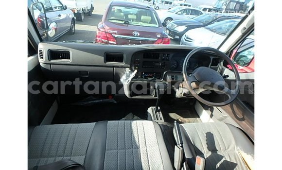 Buy Import Nissan Caravan White Car in Import - Dubai in Arusha Buy Import Nissan Caravan White Car in Import - Dubai in Arusha