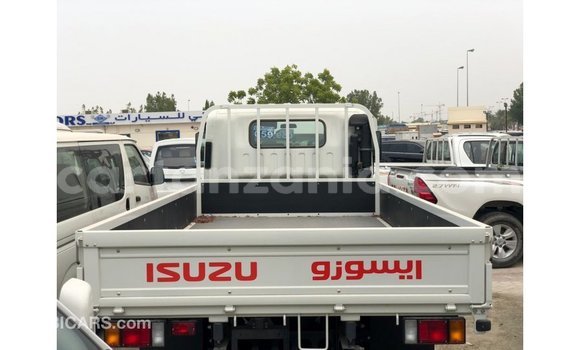 Nunua Imported Isuzu Rodeo Nyeupe Gari ndani ya Import - Dubai nchini Arusha Nunua Imported Isuzu Rodeo Nyeupe Gari ndani ya Import - Dubai nchini Arusha