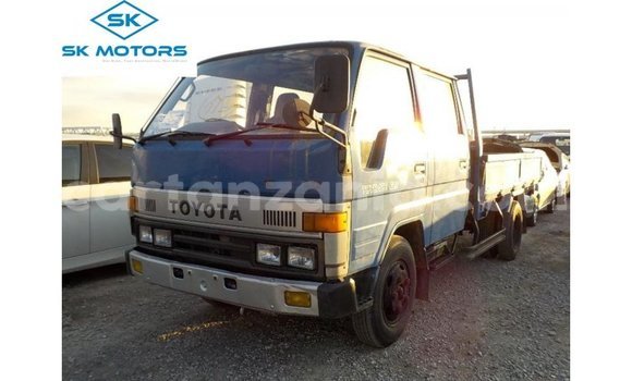 Buy Import Toyota Dyna Blue Car in Import - Dubai in Arusha