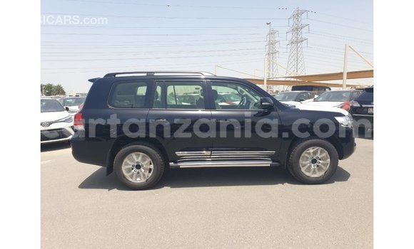 Buy Import Toyota Land Cruiser Black Car in Import - Dubai in Arusha Buy Import Toyota Land Cruiser Black Car in Import - Dubai in Arusha