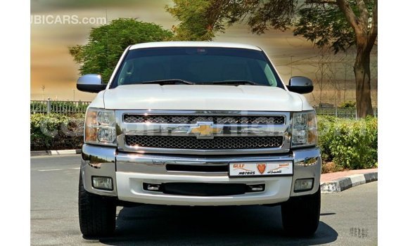 Buy Import Chevrolet Silverado White Car in Import - Dubai in Arusha Buy Import Chevrolet Silverado White Car in Import - Dubai in Arusha