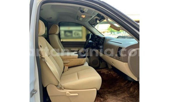 Buy Import Chevrolet Silverado White Car in Import - Dubai in Arusha Buy Import Chevrolet Silverado White Car in Import - Dubai in Arusha