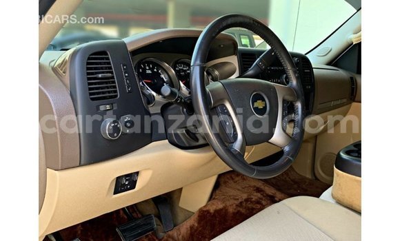 Buy Import Chevrolet Silverado White Car in Import - Dubai in Arusha Buy Import Chevrolet Silverado White Car in Import - Dubai in Arusha