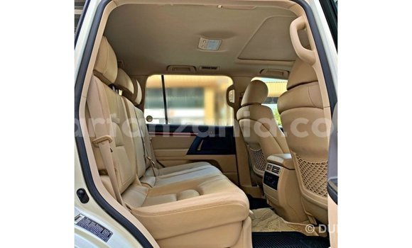 Buy Import Toyota Land Cruiser White Car in Import - Dubai in Arusha Buy Import Toyota Land Cruiser White Car in Import - Dubai in Arusha