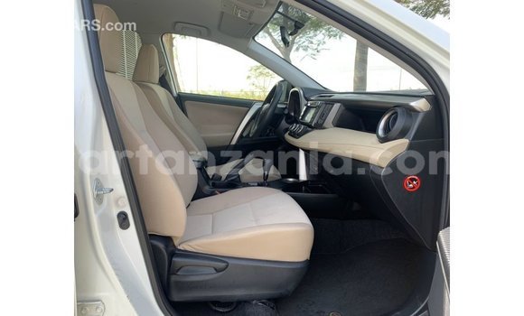 Buy Import Toyota 4Runner White Car in Import - Dubai in Arusha Buy Import Toyota 4Runner White Car in Import - Dubai in Arusha