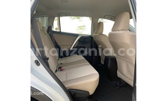 Buy Import Toyota 4Runner White Car in Import - Dubai in Arusha Buy Import Toyota 4Runner White Car in Import - Dubai in Arusha