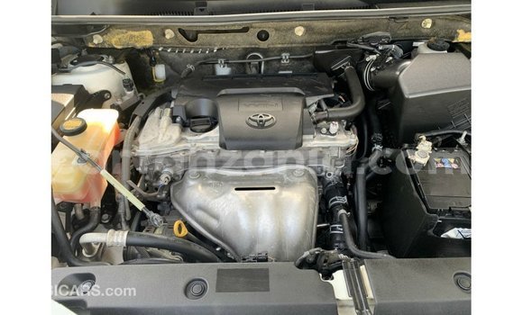 Buy Import Toyota 4Runner White Car in Import - Dubai in Arusha Buy Import Toyota 4Runner White Car in Import - Dubai in Arusha