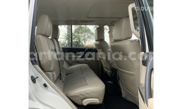Buy Import Mitsubishi Pajero White Car in Import - Dubai in Arusha Buy Import Mitsubishi Pajero White Car in Import - Dubai in Arusha