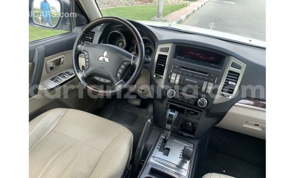 Buy Import Mitsubishi Pajero White Car in Import - Dubai in Arusha Buy Import Mitsubishi Pajero White Car in Import - Dubai in Arusha