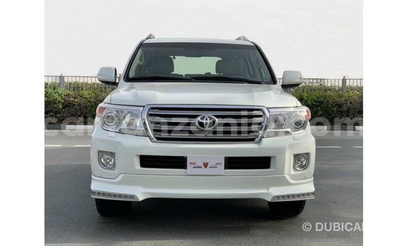 Buy Import Toyota Land Cruiser White Car in Import - Dubai in Arusha Buy Import Toyota Land Cruiser White Car in Import - Dubai in Arusha