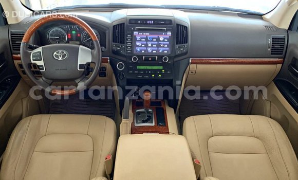 Buy Import Toyota Land Cruiser Black Car in Import - Dubai in Arusha Buy Import Toyota Land Cruiser Black Car in Import - Dubai in Arusha