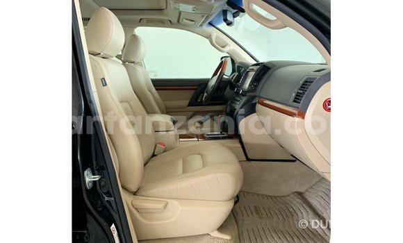 Buy Import Toyota Land Cruiser Black Car in Import - Dubai in Arusha Buy Import Toyota Land Cruiser Black Car in Import - Dubai in Arusha