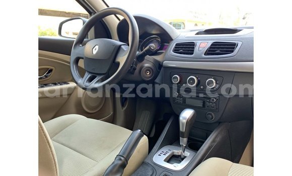 Nunua Imported Renault Fluence Nyeupe Gari ndani ya Import - Dubai nchini Arusha Nunua Imported Renault Fluence Nyeupe Gari ndani ya Import - Dubai nchini Arusha