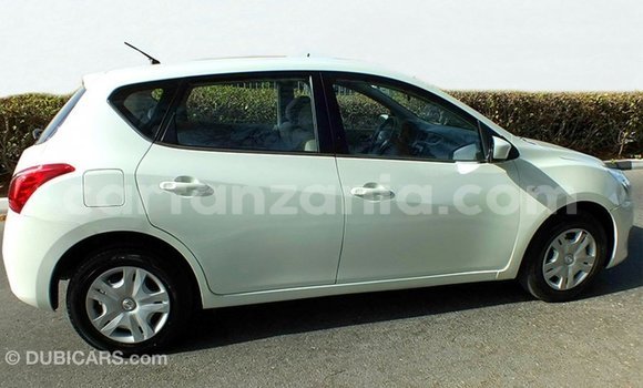 Buy Import Nissan Tiida White Car in Import - Dubai in Arusha Buy Import Nissan Tiida White Car in Import - Dubai in Arusha