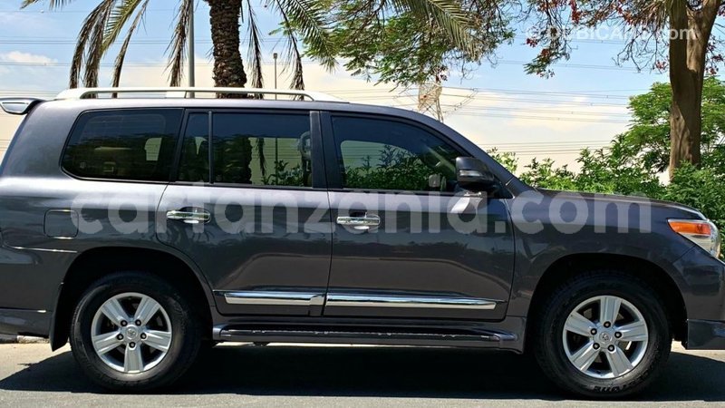 Big with watermark toyota land cruiser arusha import dubai 10083