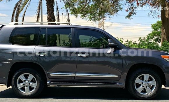 Nunua Imported Toyota Land Cruiser Nyingine Gari ndani ya Import - Dubai nchini Arusha Nunua Imported Toyota Land Cruiser Nyingine Gari ndani ya Import - Dubai nchini Arusha