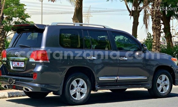 Nunua Imported Toyota Land Cruiser Nyingine Gari ndani ya Import - Dubai nchini Arusha Nunua Imported Toyota Land Cruiser Nyingine Gari ndani ya Import - Dubai nchini Arusha