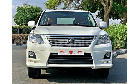 Nunua Imported Lexus LX Nyeupe Gari ndani ya Import - Dubai nchini Arusha Nunua Imported Lexus LX Nyeupe Gari ndani ya Import - Dubai nchini Arusha
