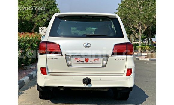 Nunua Imported Lexus LX Nyeupe Gari ndani ya Import - Dubai nchini Arusha Nunua Imported Lexus LX Nyeupe Gari ndani ya Import - Dubai nchini Arusha