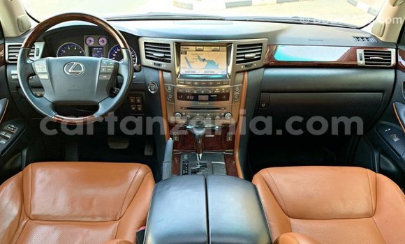 Nunua Imported Lexus LX Nyeupe Gari ndani ya Import - Dubai nchini Arusha Nunua Imported Lexus LX Nyeupe Gari ndani ya Import - Dubai nchini Arusha