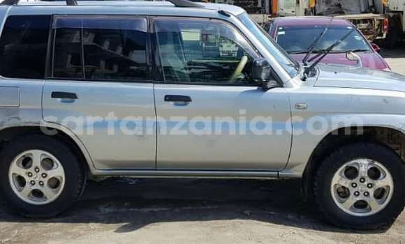 Buy Used Mitsubishi Pajero Silver Car in Dar es Salaam in Dar es Salaam Buy Used Mitsubishi Pajero Silver Car in Dar es Salaam in Dar es Salaam