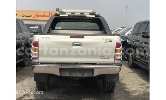 Nunua Imported Toyota Hilux Nyingine Gari ndani ya Import - Dubai nchini Arusha Nunua Imported Toyota Hilux Nyingine Gari ndani ya Import - Dubai nchini Arusha