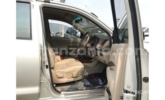 Nunua Imported Toyota Hilux Nyingine Gari ndani ya Import - Dubai nchini Arusha Nunua Imported Toyota Hilux Nyingine Gari ndani ya Import - Dubai nchini Arusha