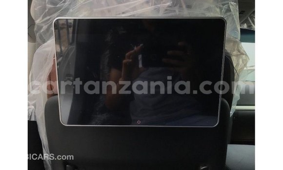 Buy Import Toyota Land Cruiser White Car in Import - Dubai in Arusha Buy Import Toyota Land Cruiser White Car in Import - Dubai in Arusha