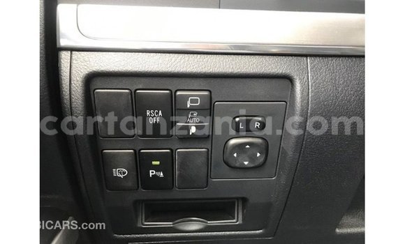 Buy Import Toyota Land Cruiser White Car in Import - Dubai in Arusha Buy Import Toyota Land Cruiser White Car in Import - Dubai in Arusha