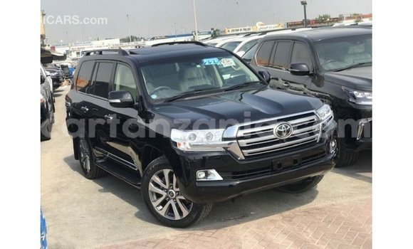 Nunua Imported Toyota Land Cruiser Nyeusi Gari ndani ya Import - Dubai nchini Arusha Nunua Imported Toyota Land Cruiser Nyeusi Gari ndani ya Import - Dubai nchini Arusha