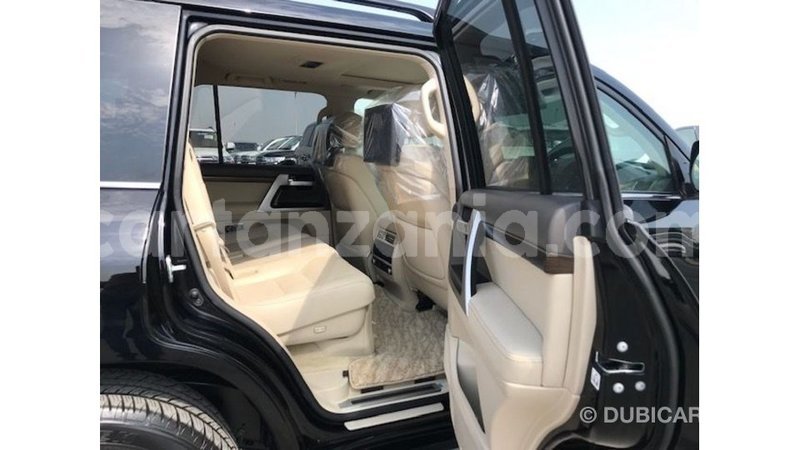 Big with watermark toyota land cruiser arusha import dubai 10109