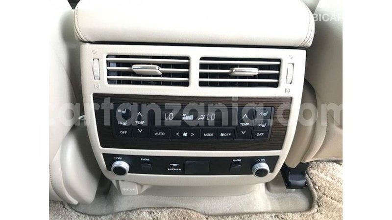 Big with watermark toyota land cruiser arusha import dubai 10109