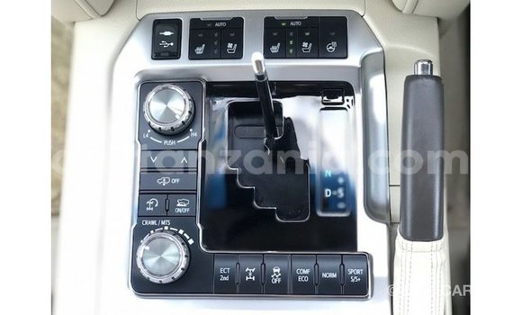 Nunua Imported Toyota Land Cruiser Nyeusi Gari ndani ya Import - Dubai nchini Arusha Nunua Imported Toyota Land Cruiser Nyeusi Gari ndani ya Import - Dubai nchini Arusha