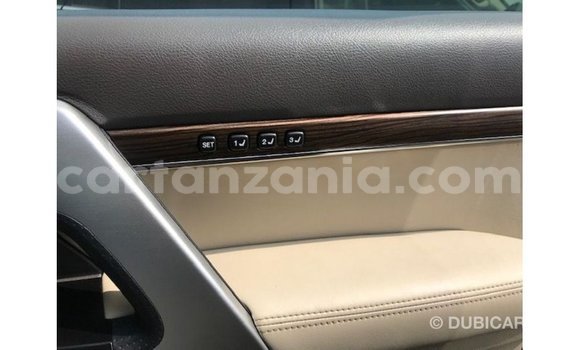 Nunua Imported Toyota Land Cruiser Nyeusi Gari ndani ya Import - Dubai nchini Arusha Nunua Imported Toyota Land Cruiser Nyeusi Gari ndani ya Import - Dubai nchini Arusha