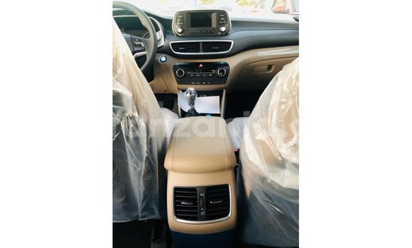 Buy Import Hyundai Tucson White Car in Import - Dubai in Arusha Buy Import Hyundai Tucson White Car in Import - Dubai in Arusha
