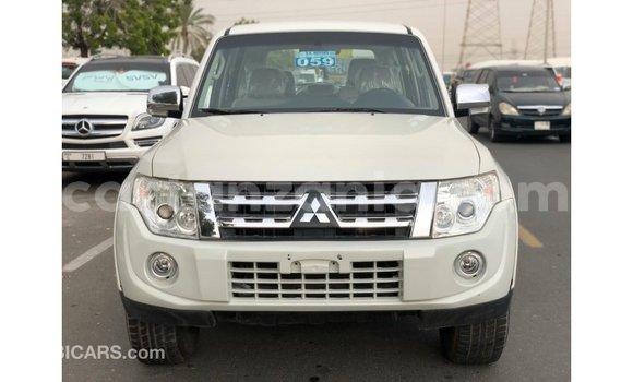 Nunua Imported Mitsubishi Pajero Nyeupe Gari ndani ya Import - Dubai nchini Arusha Nunua Imported Mitsubishi Pajero Nyeupe Gari ndani ya Import - Dubai nchini Arusha