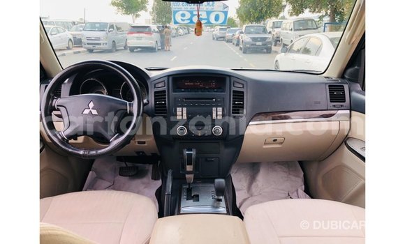 Nunua Imported Mitsubishi Pajero Nyeupe Gari ndani ya Import - Dubai nchini Arusha Nunua Imported Mitsubishi Pajero Nyeupe Gari ndani ya Import - Dubai nchini Arusha