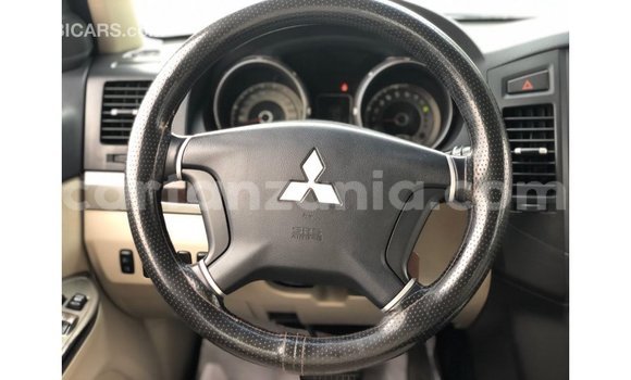 Nunua Imported Mitsubishi Pajero Nyeupe Gari ndani ya Import - Dubai nchini Arusha Nunua Imported Mitsubishi Pajero Nyeupe Gari ndani ya Import - Dubai nchini Arusha